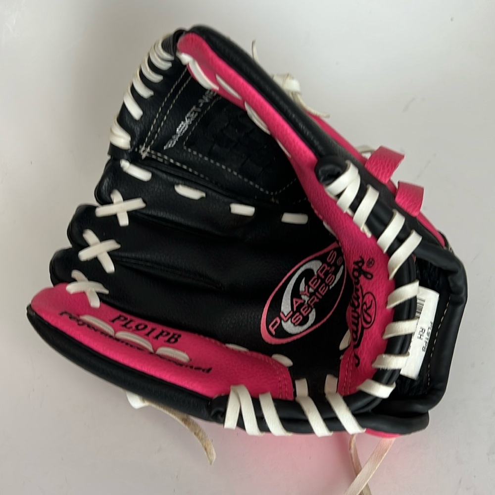 Baseball Glove Rawlings Girls Pink size 9.1”
Baseball Mitt sports equipment